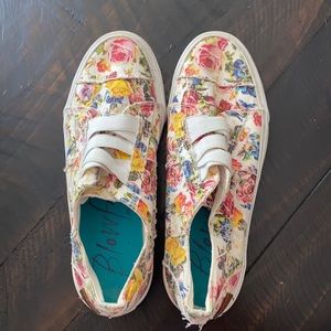 Blowfish size 8 floral shoe